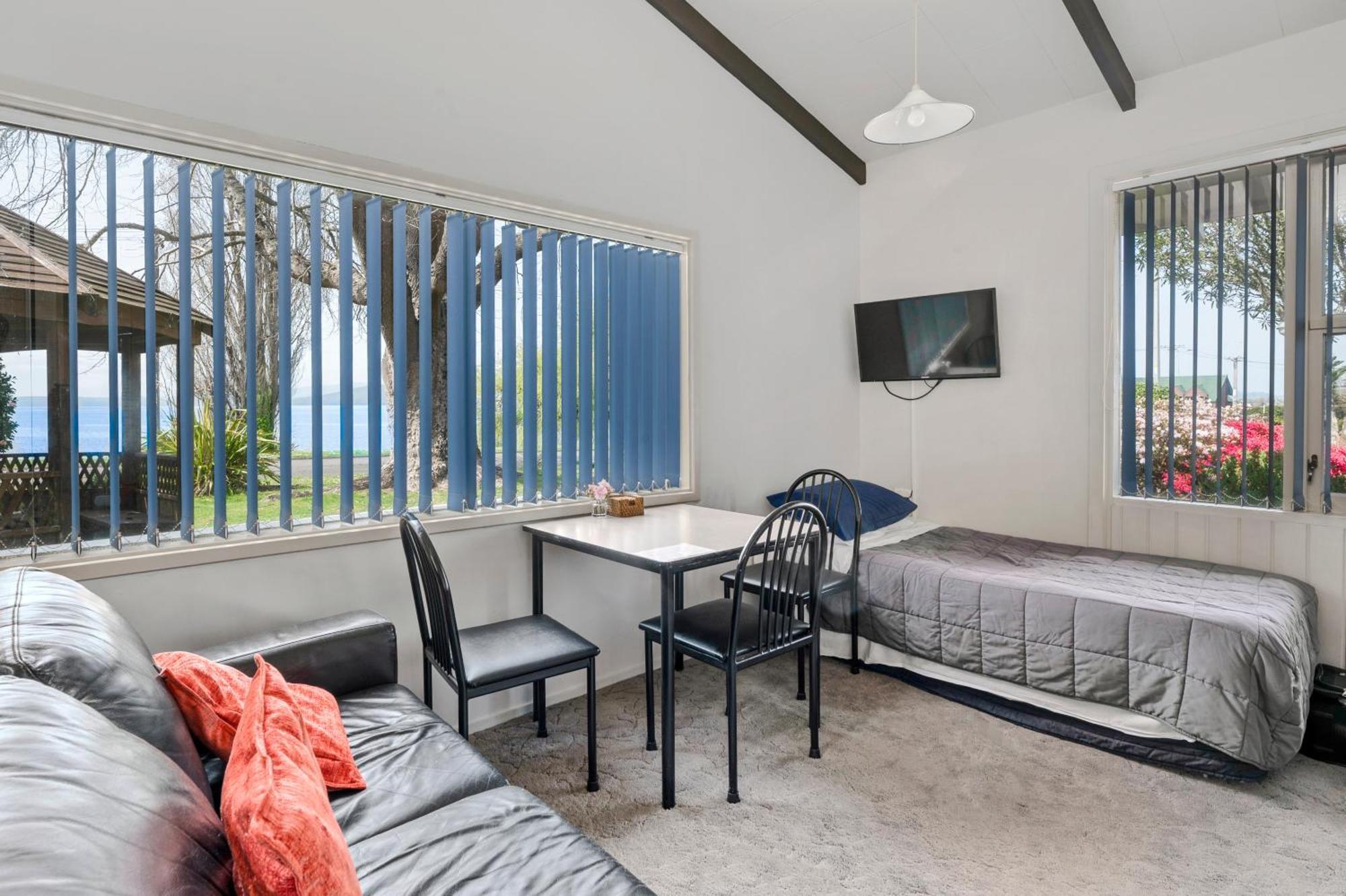 Jack&Di's Lakefront Motel Rotorua Buitenkant foto